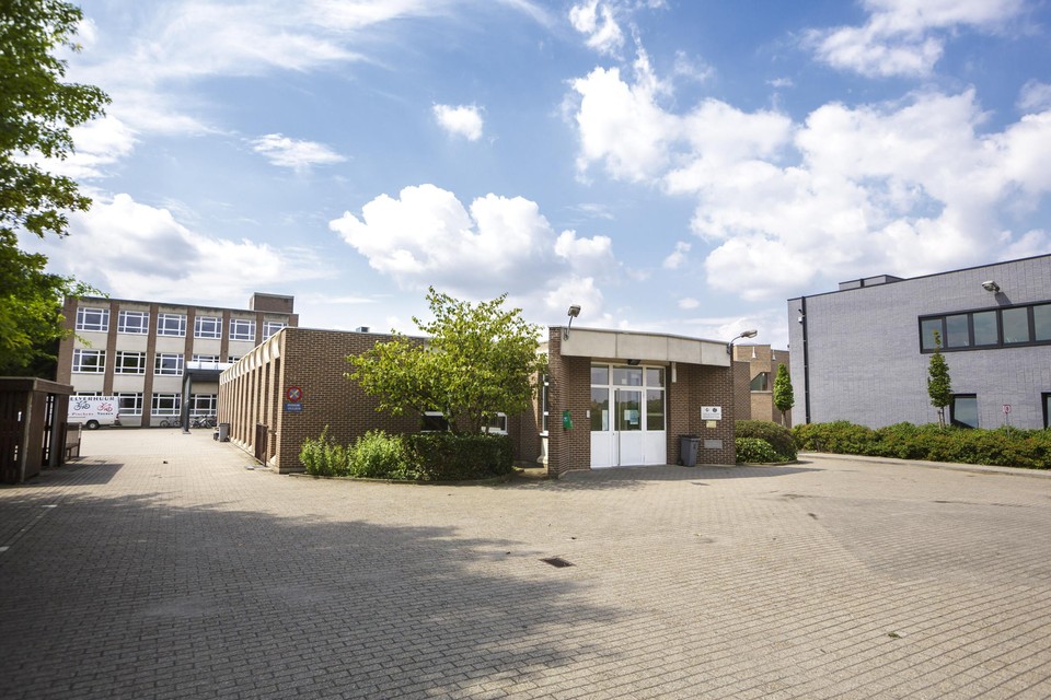 De turnzaal van de provinciale school van Voeren is perfect uigerust voor de vaccinatie zegt burgemeester Joris Gaens. 