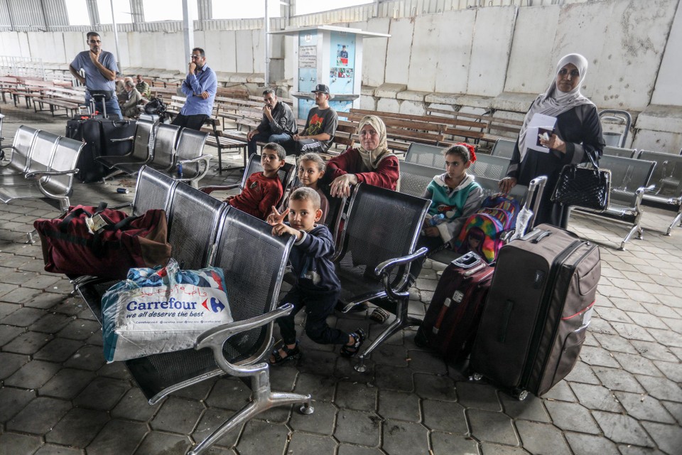 Palestijnen met een buitenlands paspoort krijgen de kans uit Gaza weg te raken.