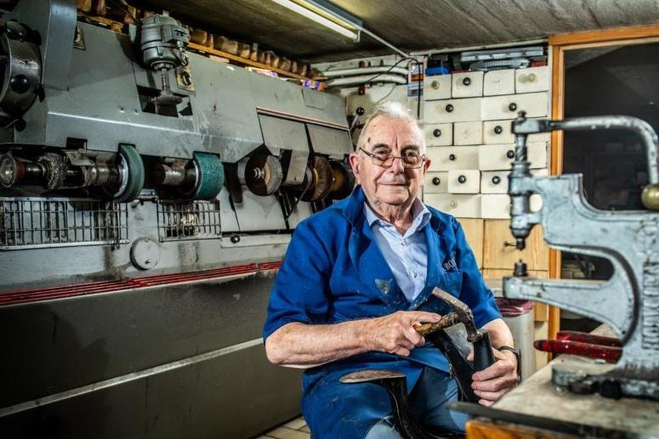Twee jaar geleden stond Jozef nog in HBvL omdat hij toen 75 jaar schoenmaker was. 
