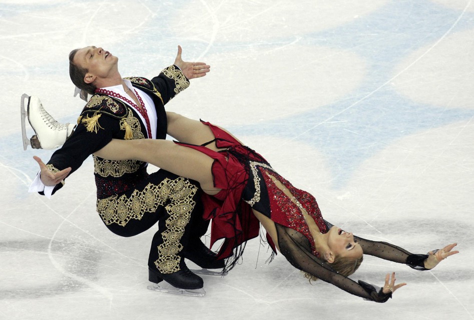 Kostomarov en Nawka schaatsten naar verschillende titels.