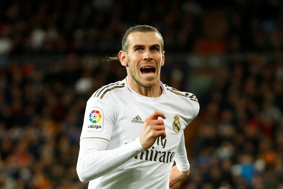  Bale ruilde in de zomer van 2013 Tottenham Hotspur in voor Real Madrid, voor destijds een recordbedrag van honderd miljoen euro. 