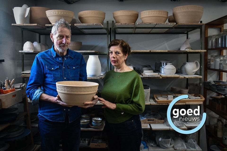 Samen met zijn vrouw Heleen maakt Piet (80) al zestig jaar keramische potten.
