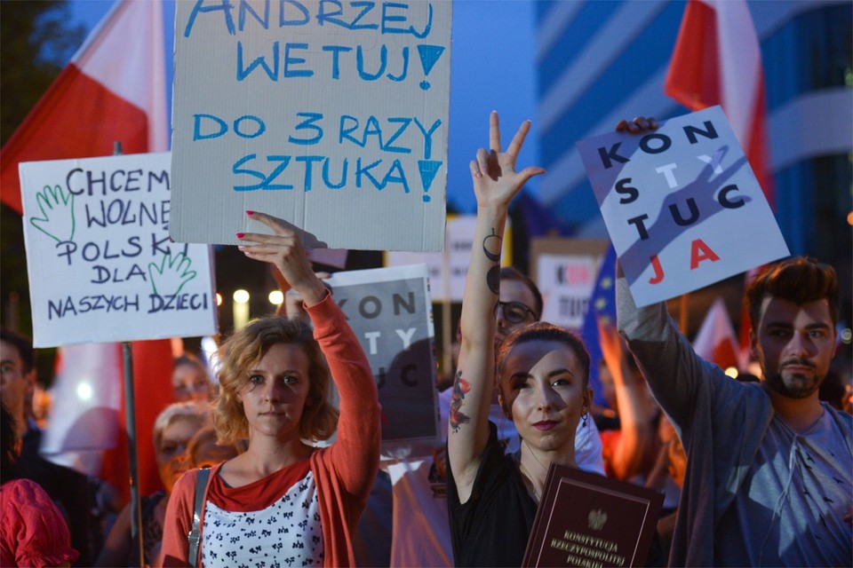 De hervormingen zijn ook in Polen zelf omstreden. 