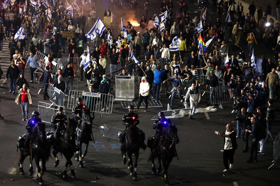 Maandagavond clashten betogers met de politie.