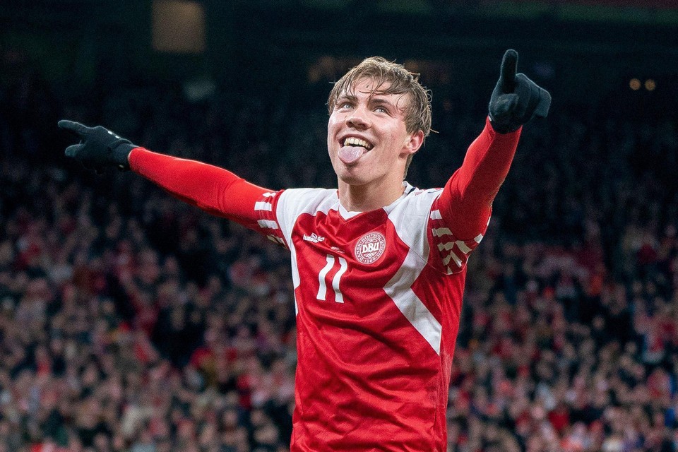 De 20-jarige Rasmus Højlund was in zijn derde interland voor Denemarken goed voor drie goals.