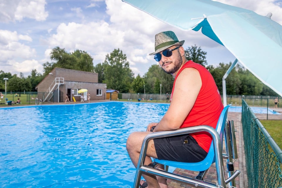 Zwembad Maupertuus in Wellen vond na lang zoeken voldoende redders om deze zomer de deuren te kunnen openen. 