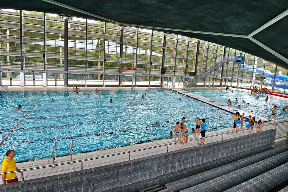 In Genk wordt het water van het zwembad en de douches wat kouder. 