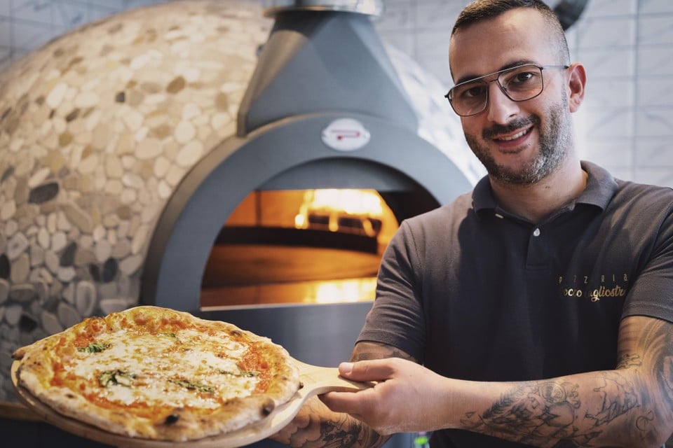 Rocco Cagliostro van het gelijknamige restaurant in Genk deelt zijn recept voor heerlijk deeg voor de perfecte pizza.