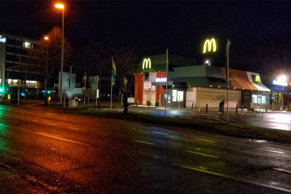 Het ongeval gebeurde vlakbij de McDonald’s in Lommel. 