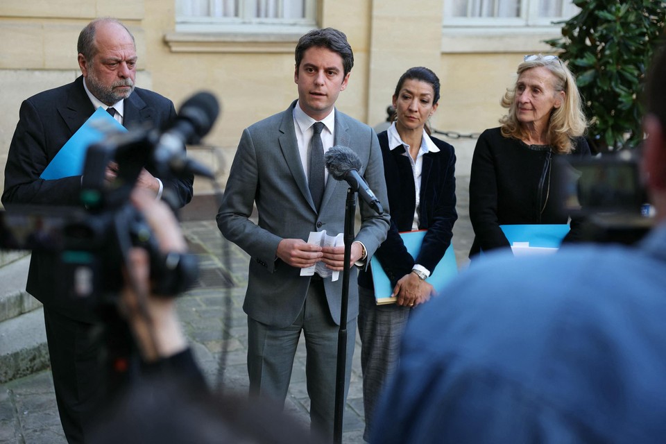Premier Gabriel Attal sprak vorige week de Franse media nog toe over het thema veiligheid op school, samen met onderwijsminister Nicole Belloubet.