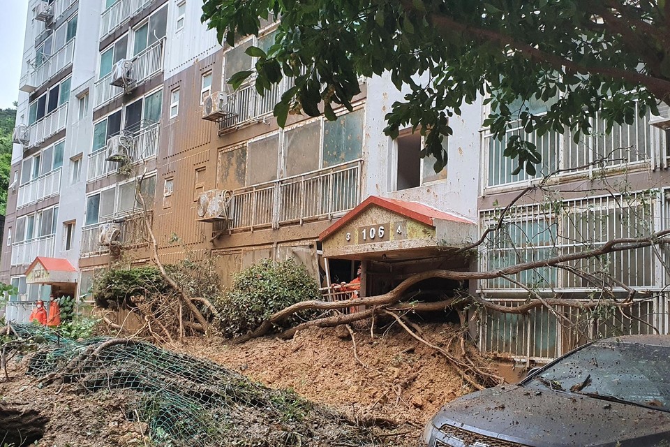 De tyfoon richtte schade aan in Zuid-Korea. 