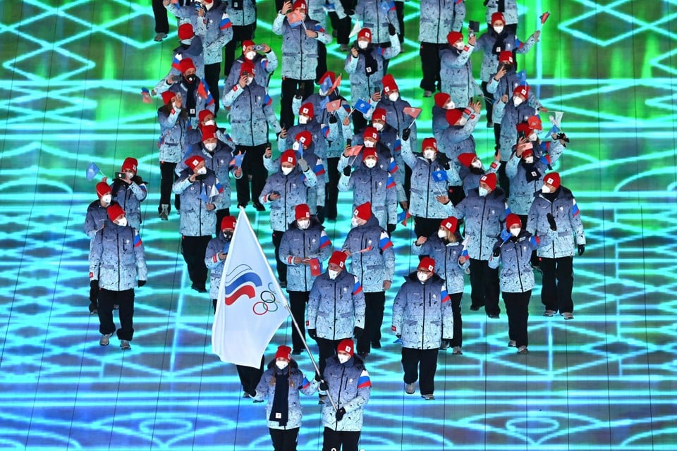 Op de Olympische Winterspelen was de Russische vlag nog te zien. Kort daarna viel Rusland buurland Oekraïne binnen.