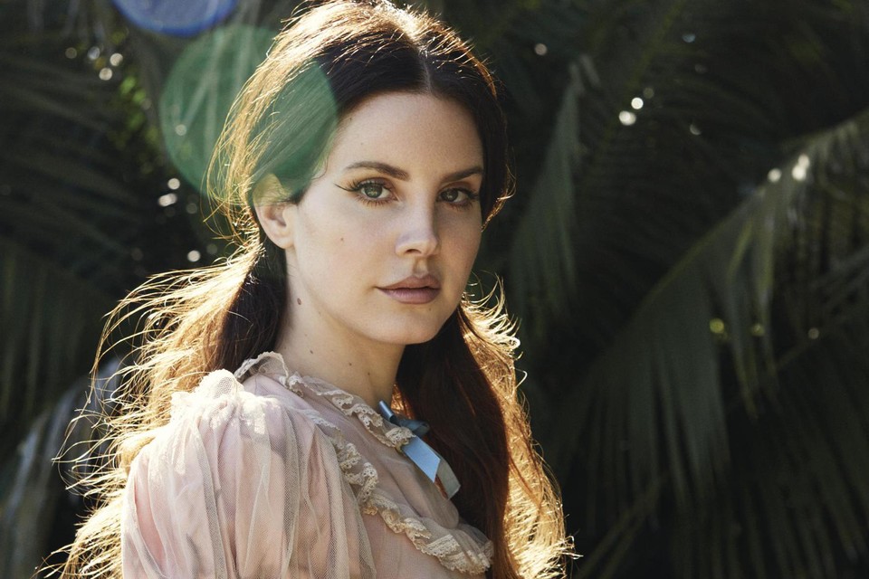 Lana Del Rey wordt alvast het vaakst genoemd in de reacties op de Instagram-post van de organisatie.