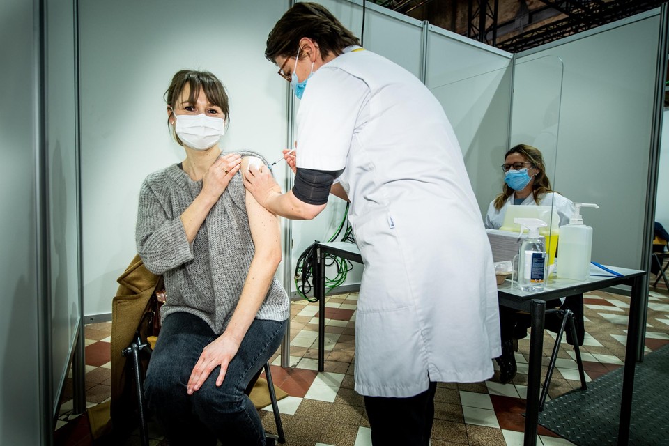 Het vaccinatiecentrum West-Limburg houdt deze week openprikdagen voor alle inwoners. 