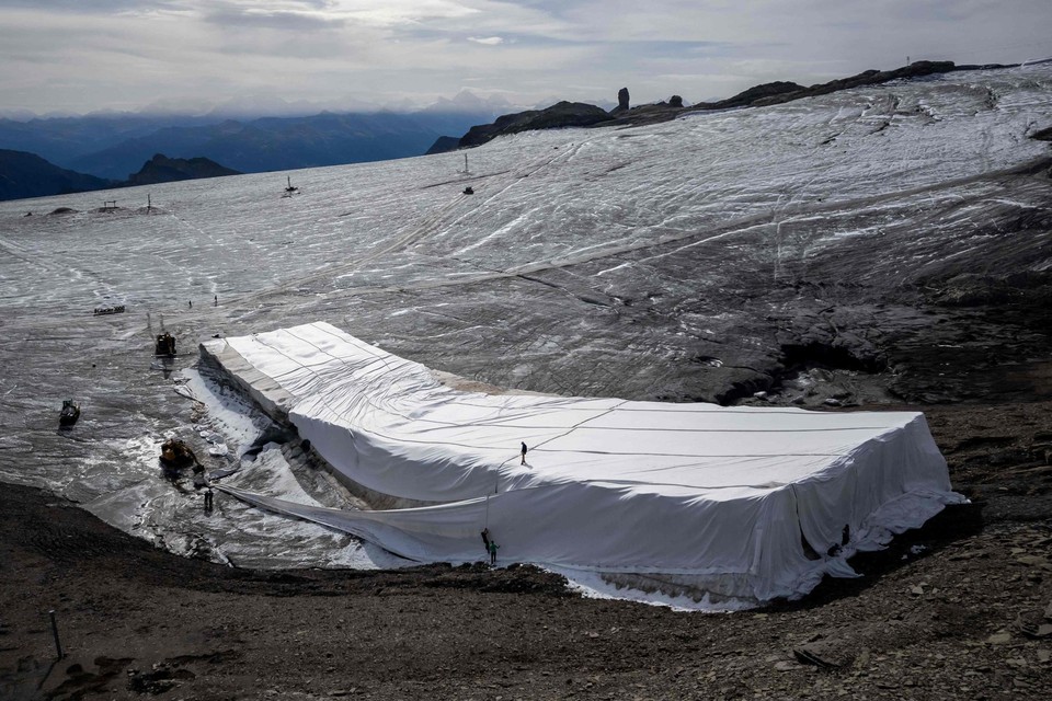 Een ingepakte gletsjer in Zwitserland