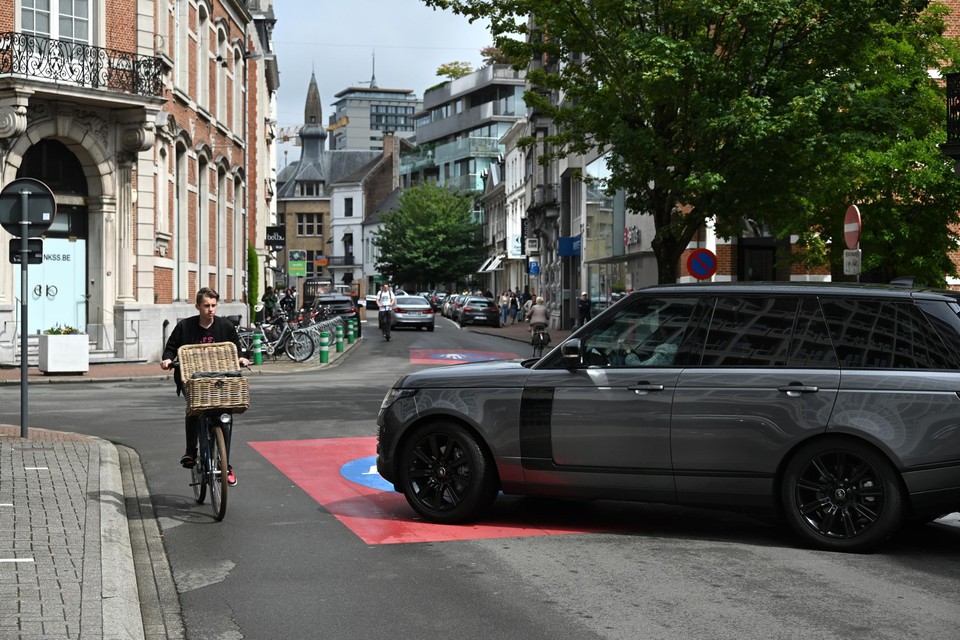 Vanaf 5 augustus moeten auto's, brommers en fietsen hun snelheid beperken tot 20 km/u in de binnenstad.  