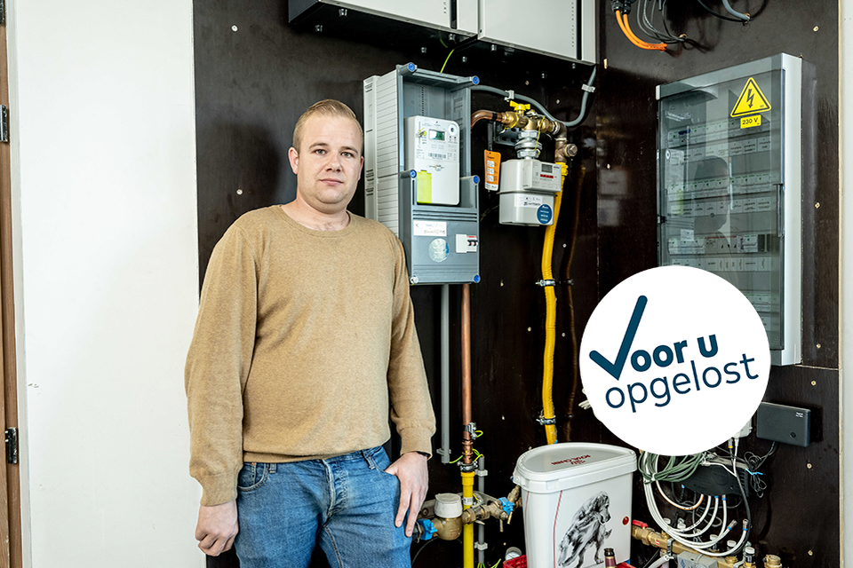 Niels verhuisde in januari naar een nieuwbouwwoning, maar wacht nog altijd op een elektriciteitscontract. 