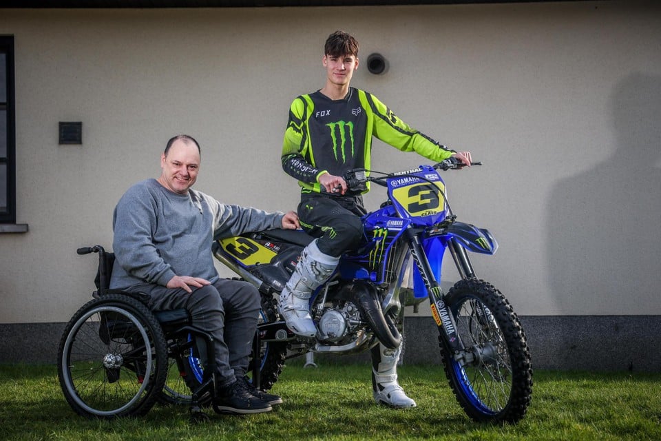 Frank Claes en zoon Maxim: allebei gek van motorcross.