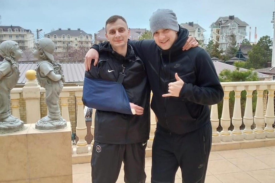 Dmitri Jermakov  (38) en Jevgeni Koezjeljov (29), makkers dankzij het huurlingenleger Wagner.
