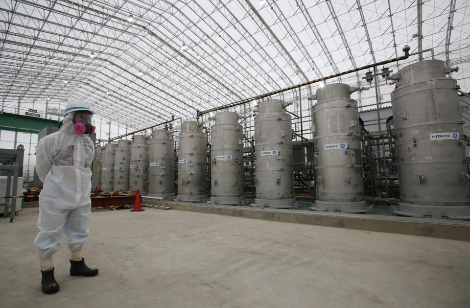 Al het vervuilde water wordt door een speciale installatie gezuiverd in Fukushima.