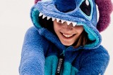 thumbnail: <P>Onesie met Disney’s Stitch - BeGummy - 59,99 euro - en.begummy.com</P>