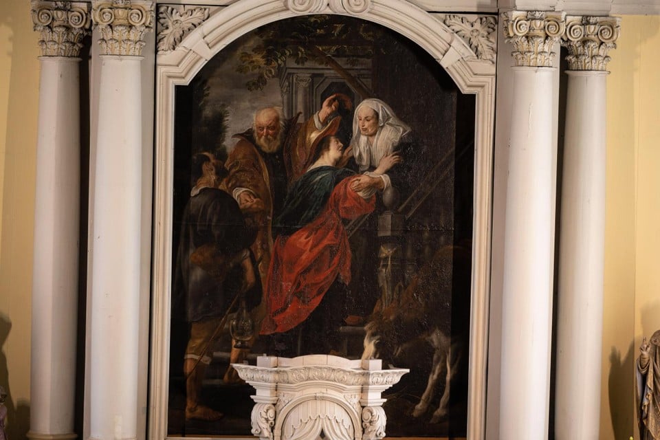 Het schilderij ‘De Visitatie’ in de kerk van Hoepertingen werd in 1643 geschilderd in het atelier van de beroemde barokschilder Jacob Jordaens. “Er zit met zekerheid ook de hand van Jordaens zelf in.”