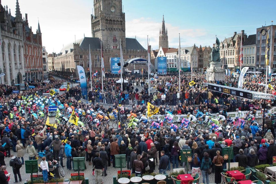 Ook in 2012 trok De Ronde van Vlaanderen een pak volk naar Brugge. 