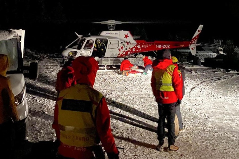 Zelfs de meest ervaren reddingwerkers geraakten in het noodweer niet tot bij de ingesneeuwde skiërs.