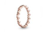 thumbnail: <P>Ring met hartjes - Pandora - 49 euro. Voor wie echt van juwelen houdt.</P>
