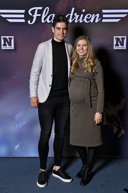 Wout van Aert en zijn vrouw Sarah verwachten in 2021 hun eerste kindje. 