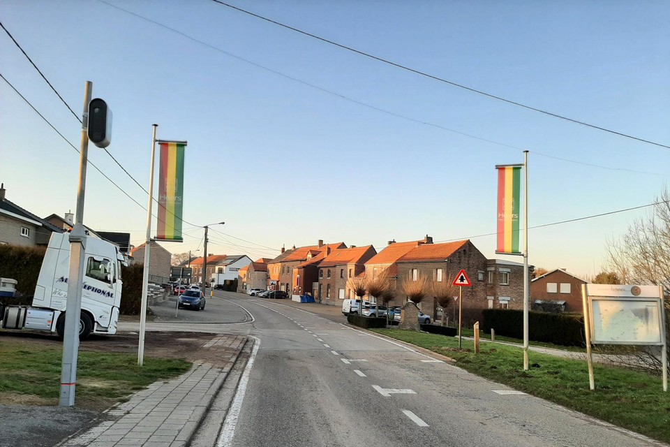 In de Bovelingenstraat in Rukkelingen-Loon is een nieuw type flitspaal actief, dat in beide rijrichtingen kan flitsen.