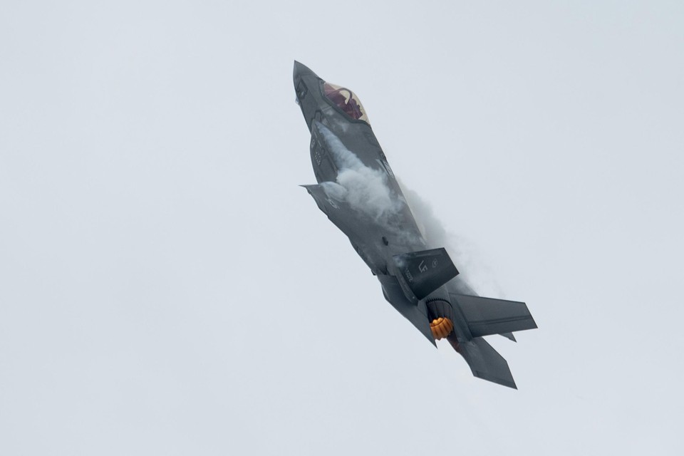 Hoeveel meer lawaai maakt de ook door België bestelde F-35? Minister Dedonder vraagt een Nederlandse geluidsstudie op. 