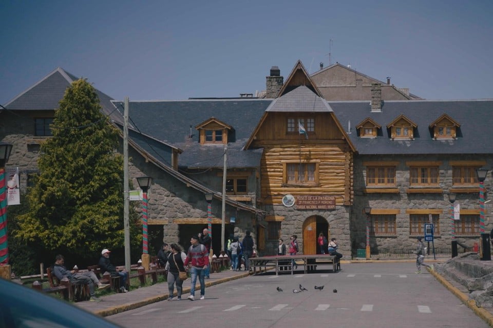 De reeks van Eric Goens over Bariloche, het ‘Beieren van de Andes’, is binnenkort eindelijk op televisie te zien. 