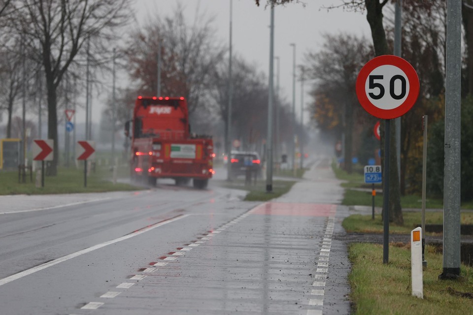 Er geldt een nieuwe snelheidsbeperking van 50 km/u op de verkeerspleinen op de N73. 