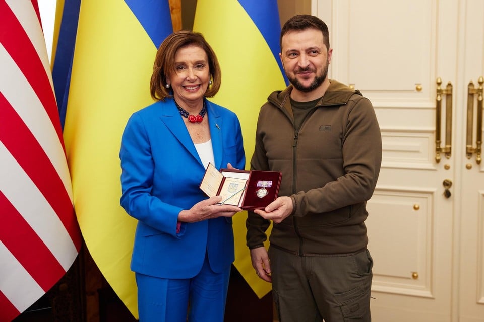 Voorzitter van het Huis van Afgevaardigden Nancy Pelosi bezocht eind april nog Kiev. 