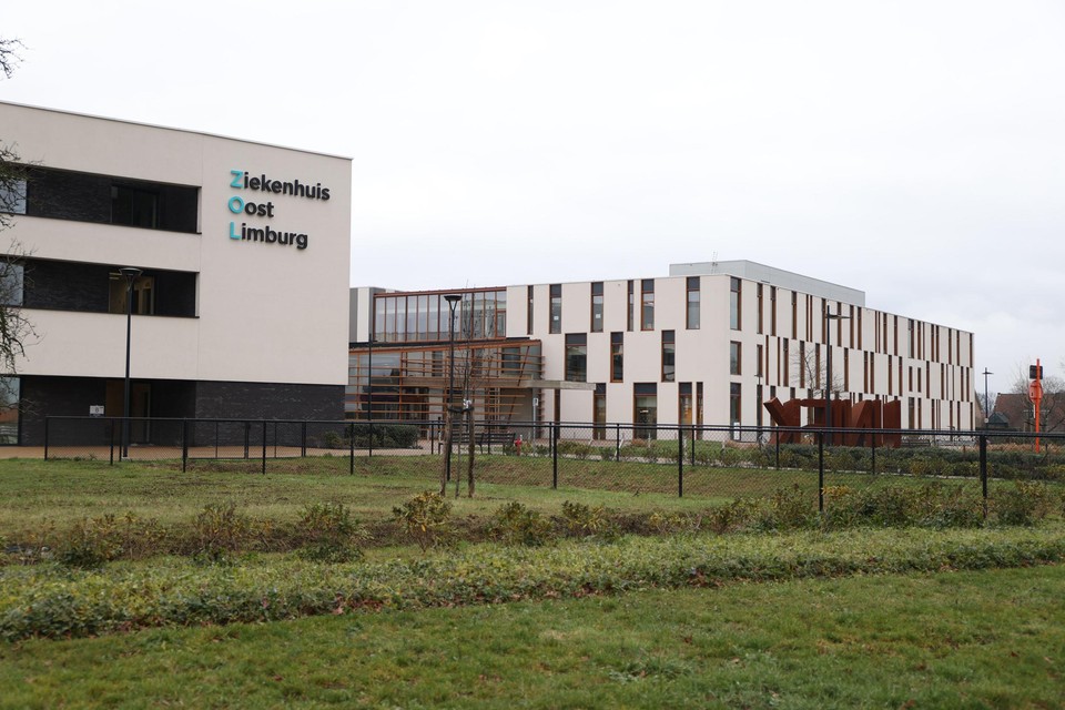 Ziekenhuis Maas en Kempen wordt een campus van het ZOL. De gevel is al aangepast.  