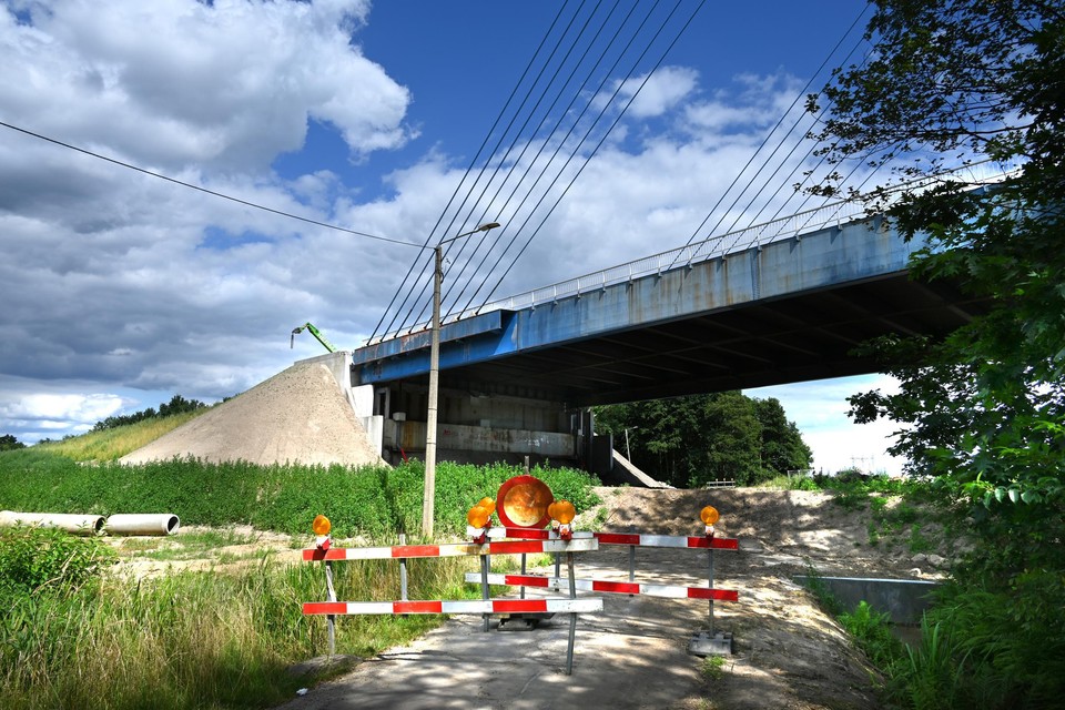 Extra stabiliteitsmetingen zorgden voor extra vertraging bij de verhoging van de Tuikabelbrug.   