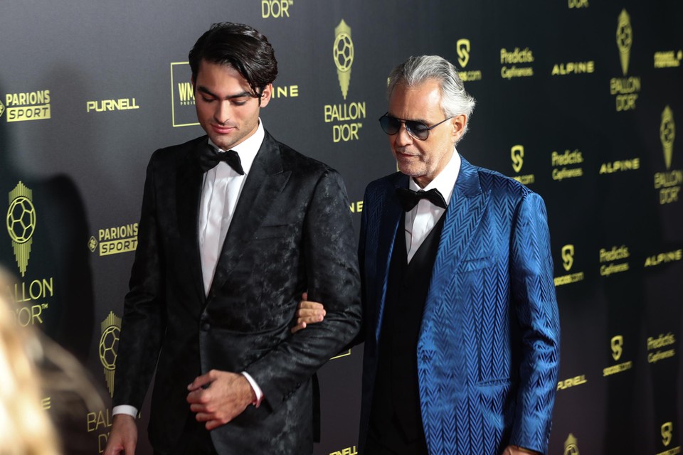 Andrea Bocelli met zijn zoon Matteo. 