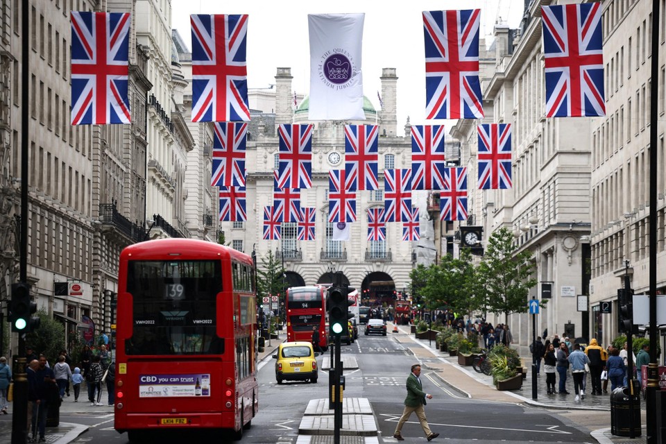 De vlaggen hangen uit in Londen 