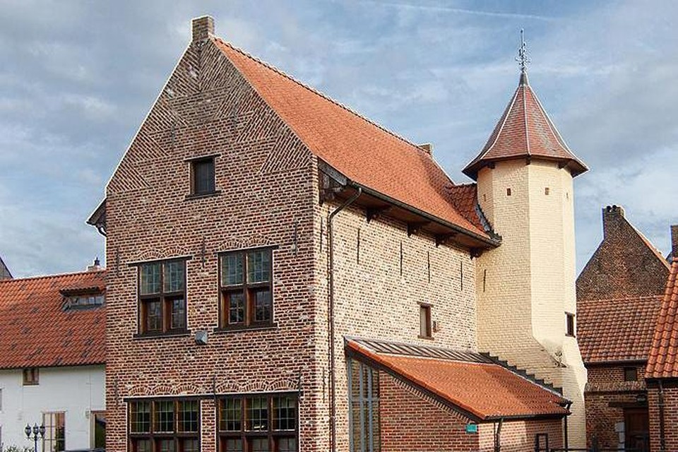 Het oudste begijnhuis van Sint-Truiden heeft een opvallend torentje.