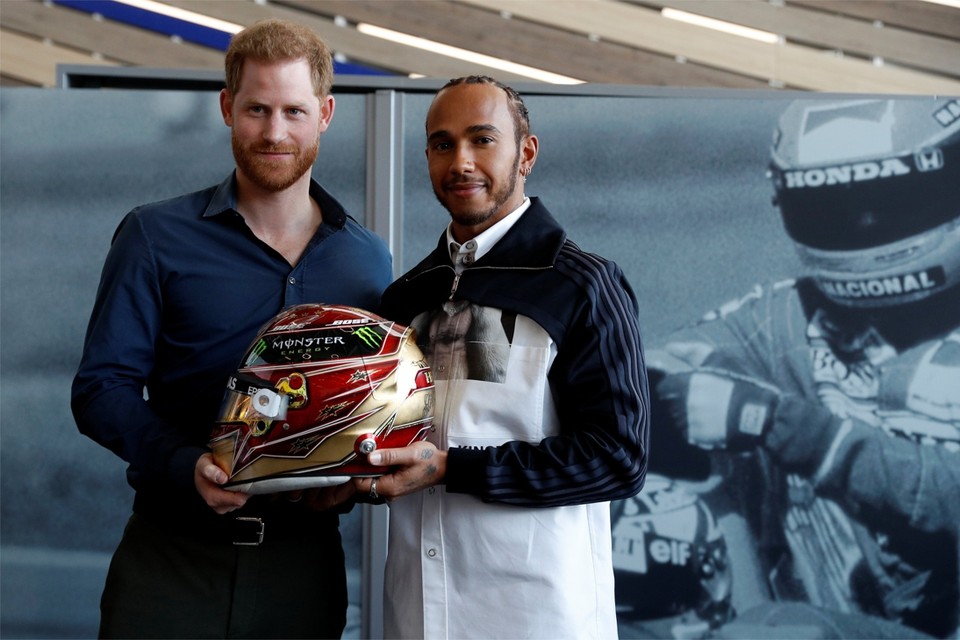 Prins Harry en Formule 1-legende Lewis Hamilton. 