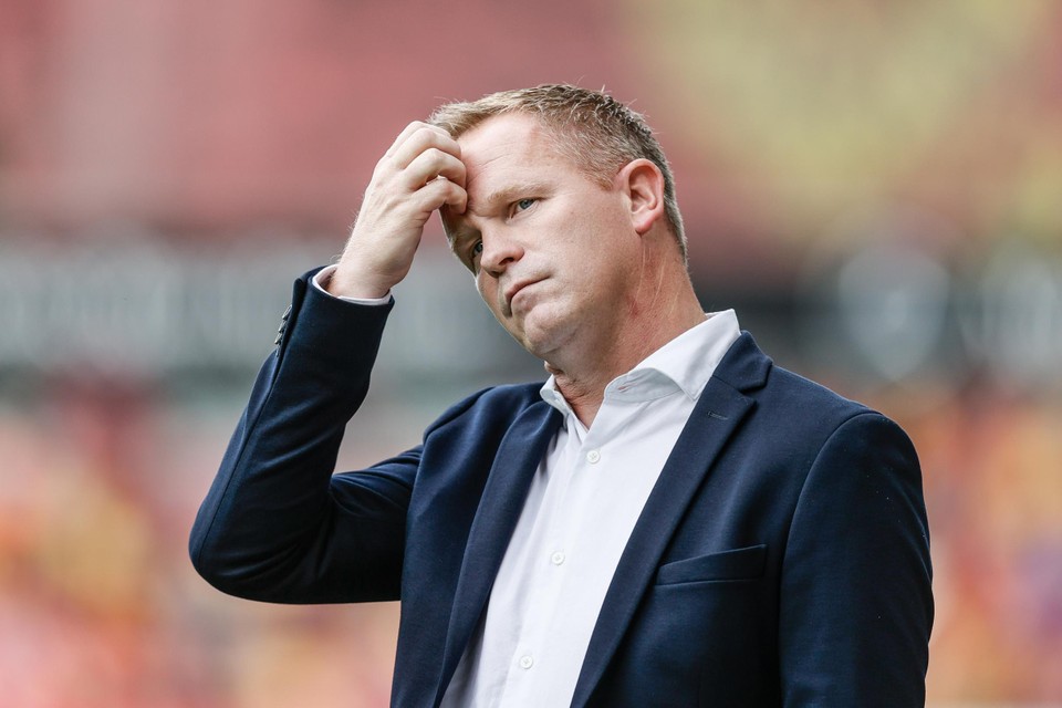 Coach Wouter Vrancken zit met kopzorgen bij KV Mechelen. 
