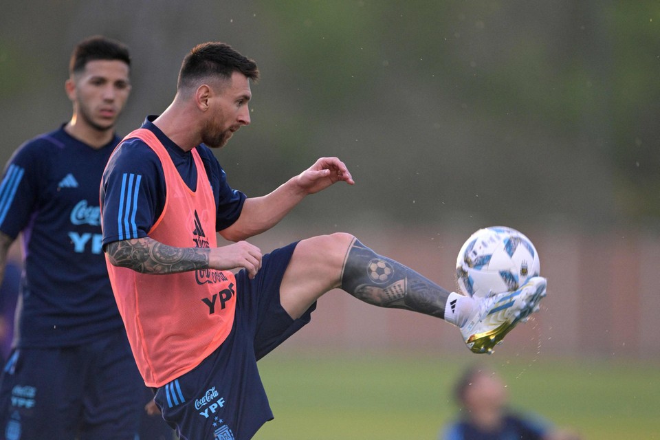 Messi op training bij Argentinië.