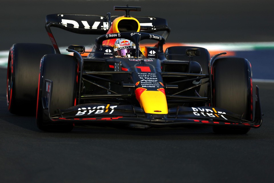 Max Verstappen in zijn Red Bull F1-bolide 