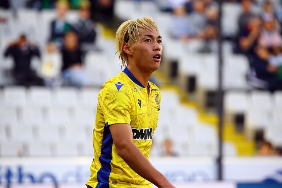 Daichi Hayashi trof meteen raak bij zijn debuut voor STVV tegen Cercle Brugge. 