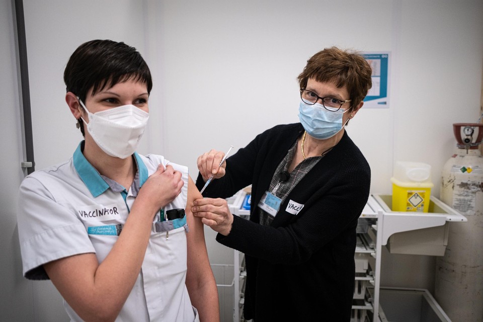 In het ZOL in Genk werd gisteren al proefgedraaid voor de vaccinatie van het ziekenhuispersoneel. 