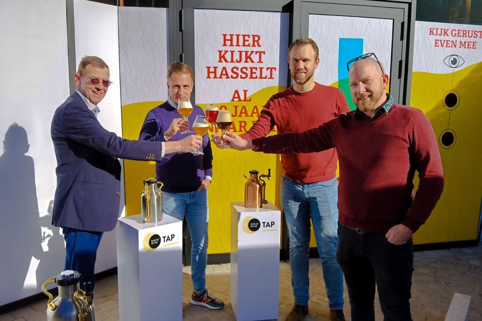 Hilaire Spreuwers, Bart en Thomas Balis, Joey Andries en Hans Theunissen namen het initiatief voor stadsbrouwerij Brewmine TAP.  