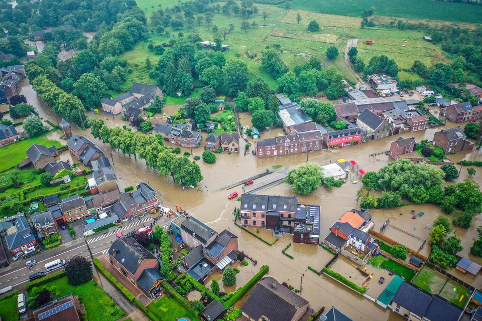 In Moelingen liepen in de nacht van 14 op 15 juli tientallen huizen onder water. 