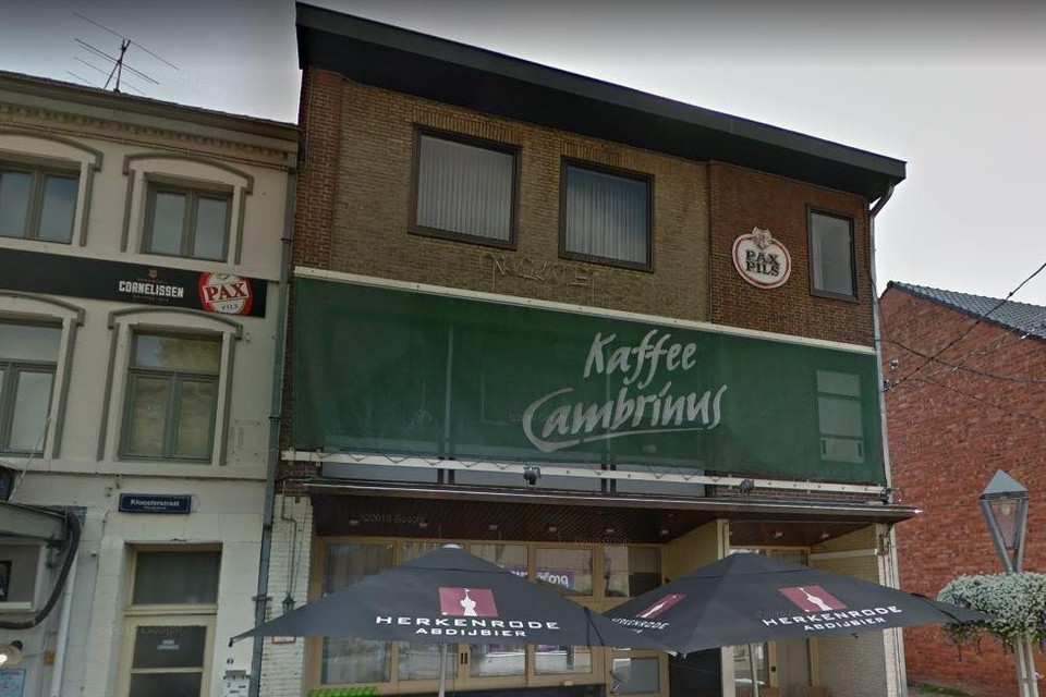 De pizzaketen vestigt zich in de Kloosterstraat, waar nu Kaffee Cambrinus ligt. 