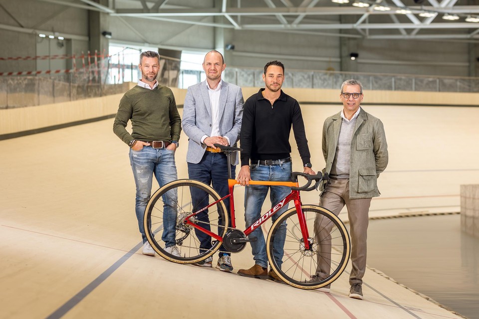 Vlnr: Rob Simons (Mooze Gym), Ruben Clijsters (Velodroom), Wim Van Hoolst (Energy Lab), Jochim Aerts (Ridley).